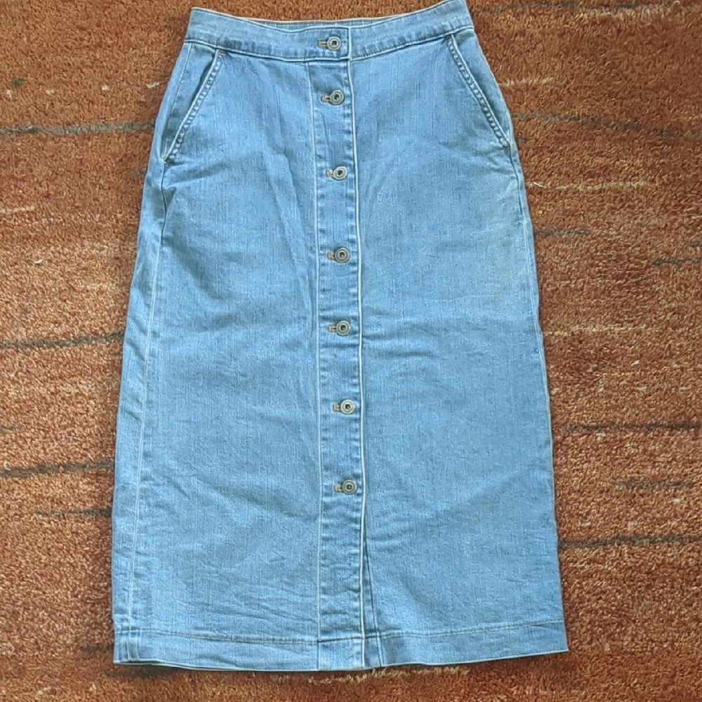Uniqlo Light Denim Button-Front Skirt